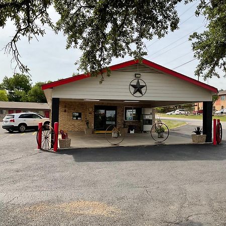 Glen Rose Inn & Suites Bagian luar foto
