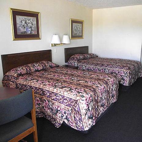 Glen Rose Inn & Suites Ruang foto