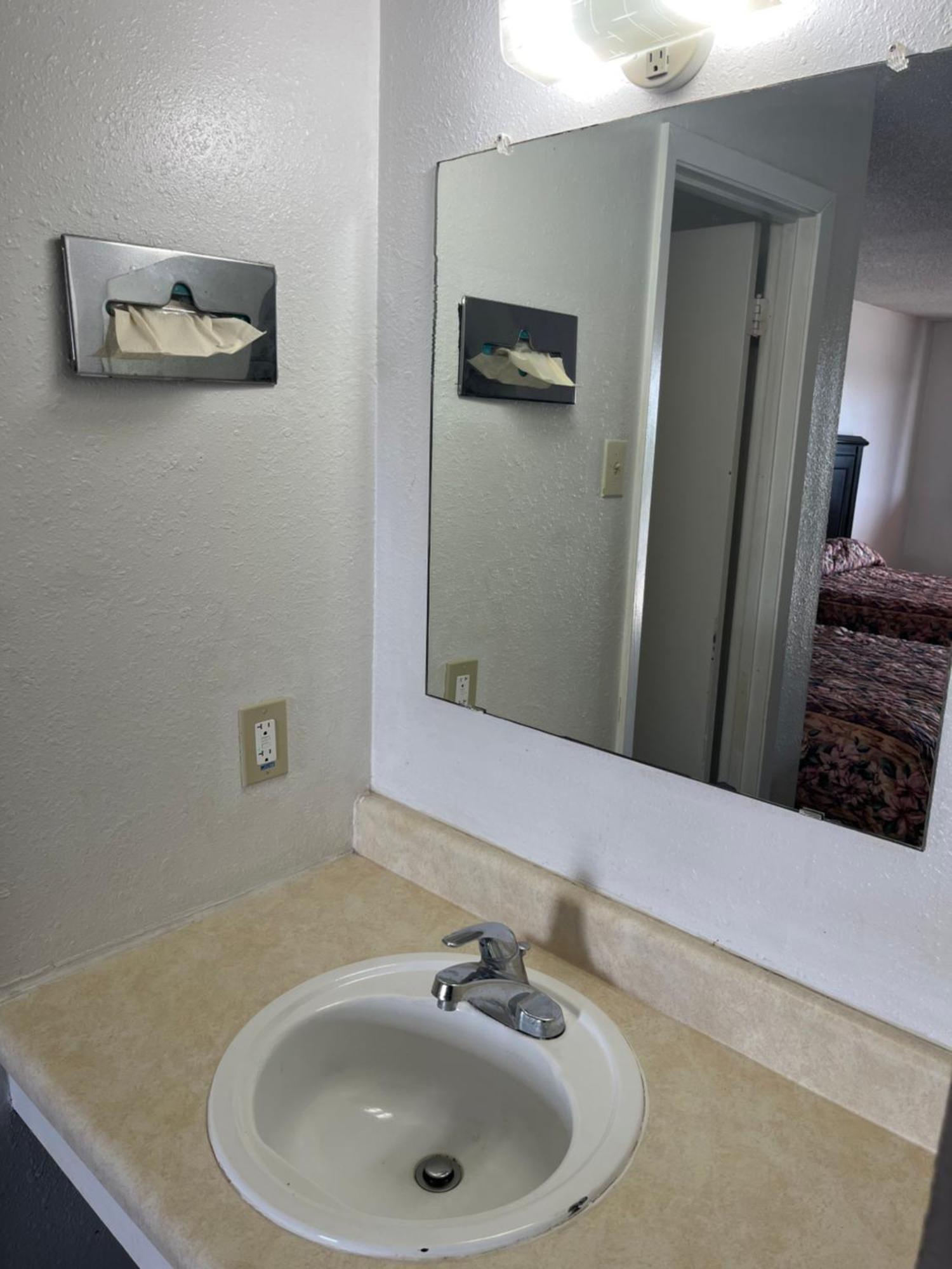 Glen Rose Inn & Suites Ruang foto